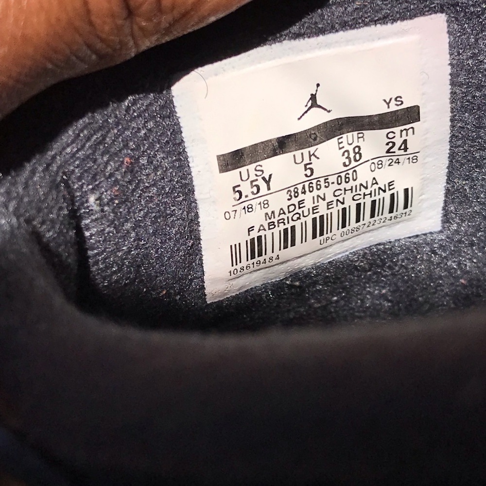Air Jordan Retro 6 Black Infrared (2019)
Size 5.5Y / 7 Wmns - Picture 6 of 7